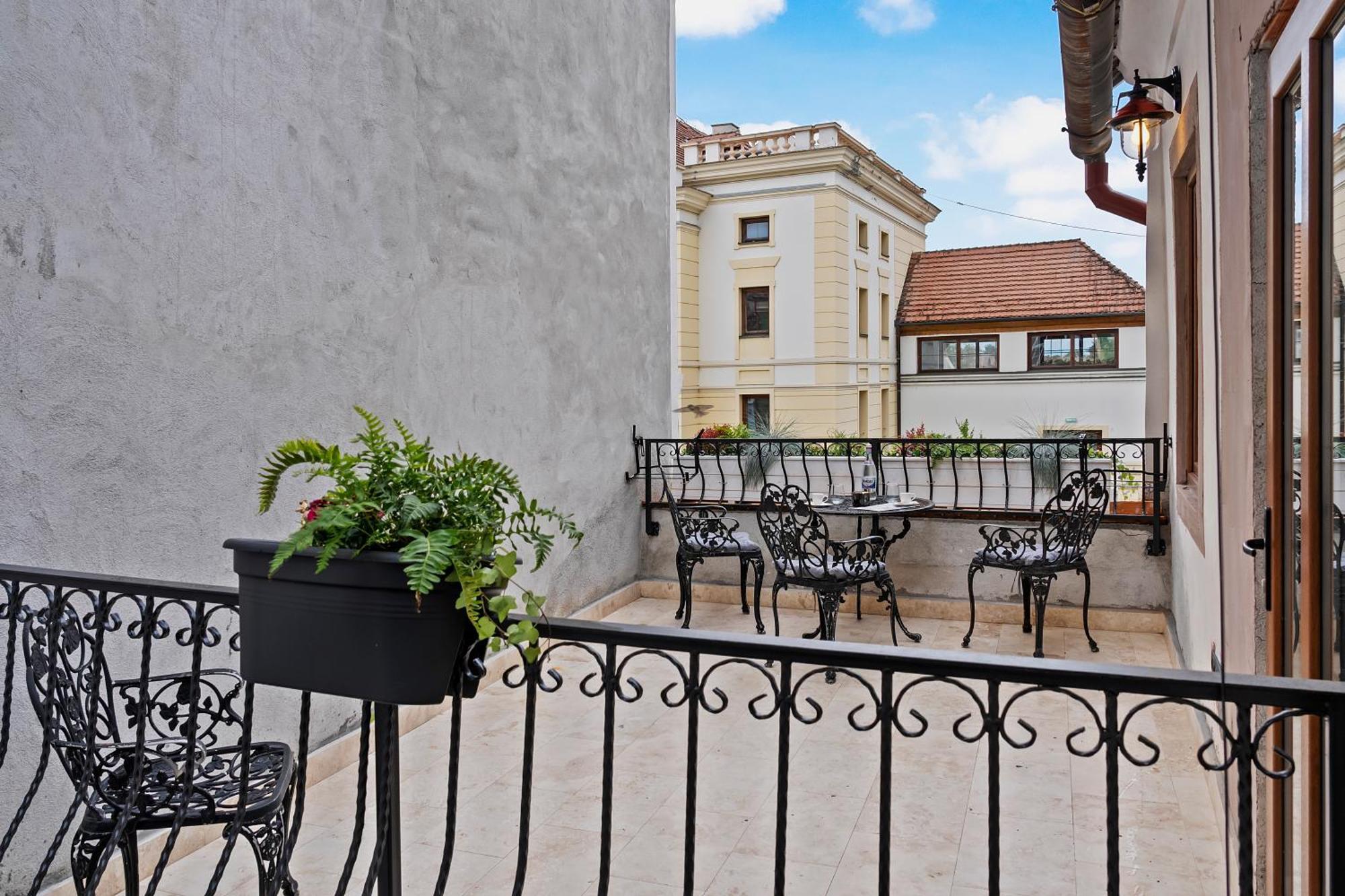 Gela'S Terrace Apartment Sibiu Exteriör bild